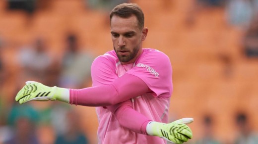 El motivo de la titularidad de Álvaro Valles y la baja de Pau López ante el Mallorca