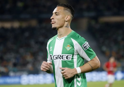 Antony y Ricardo Rodríguez, pendientes de evolución por molestias