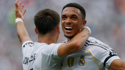AS apuesta por la titularidad de Alexander-Arnold y el regreso de Valverde al centro del campo