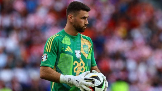 Unai Simón acabó tocado tras el partido ante Georgia Unai Simón acabó tocado tras el partido ante Georgia