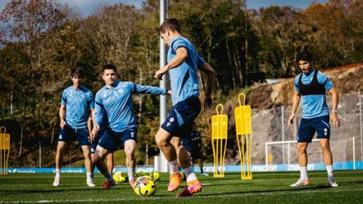La Real Sociedad se ejercita con 13 bajas este lunes
