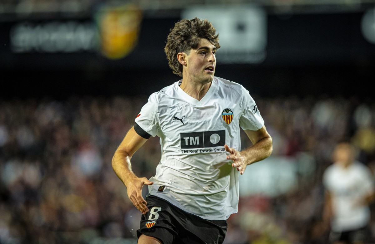 Guía Fantasy de la plantilla, alineación tipo y recomendables de Valencia CF temporada 25/26.