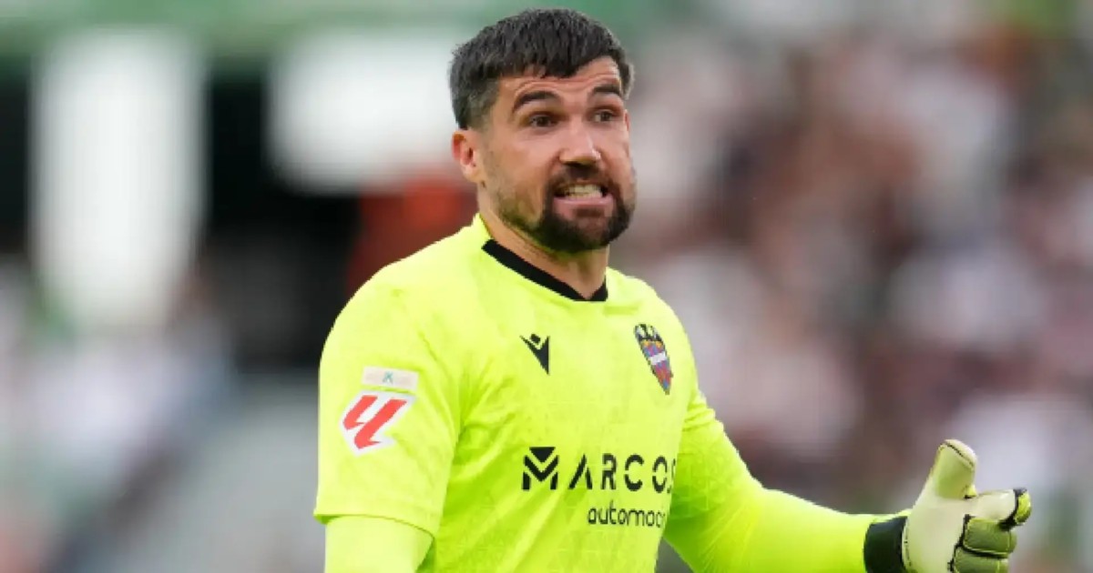 Alarma en la portería del Levante para el derbi ante el Valencia