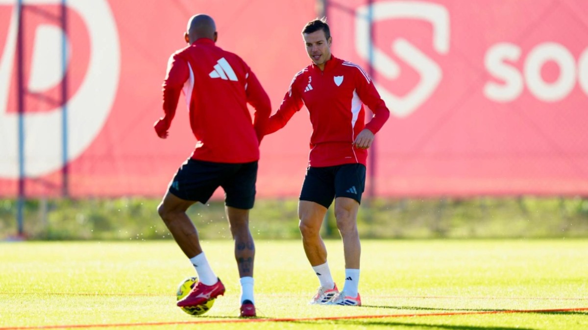 El Sevilla se ejercita con ocho bajas este martes