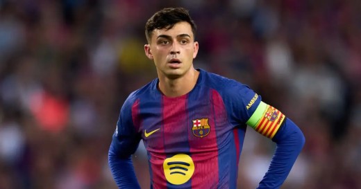 Pedri se retira por molestias musculares Pedri se retira por molestias musculares