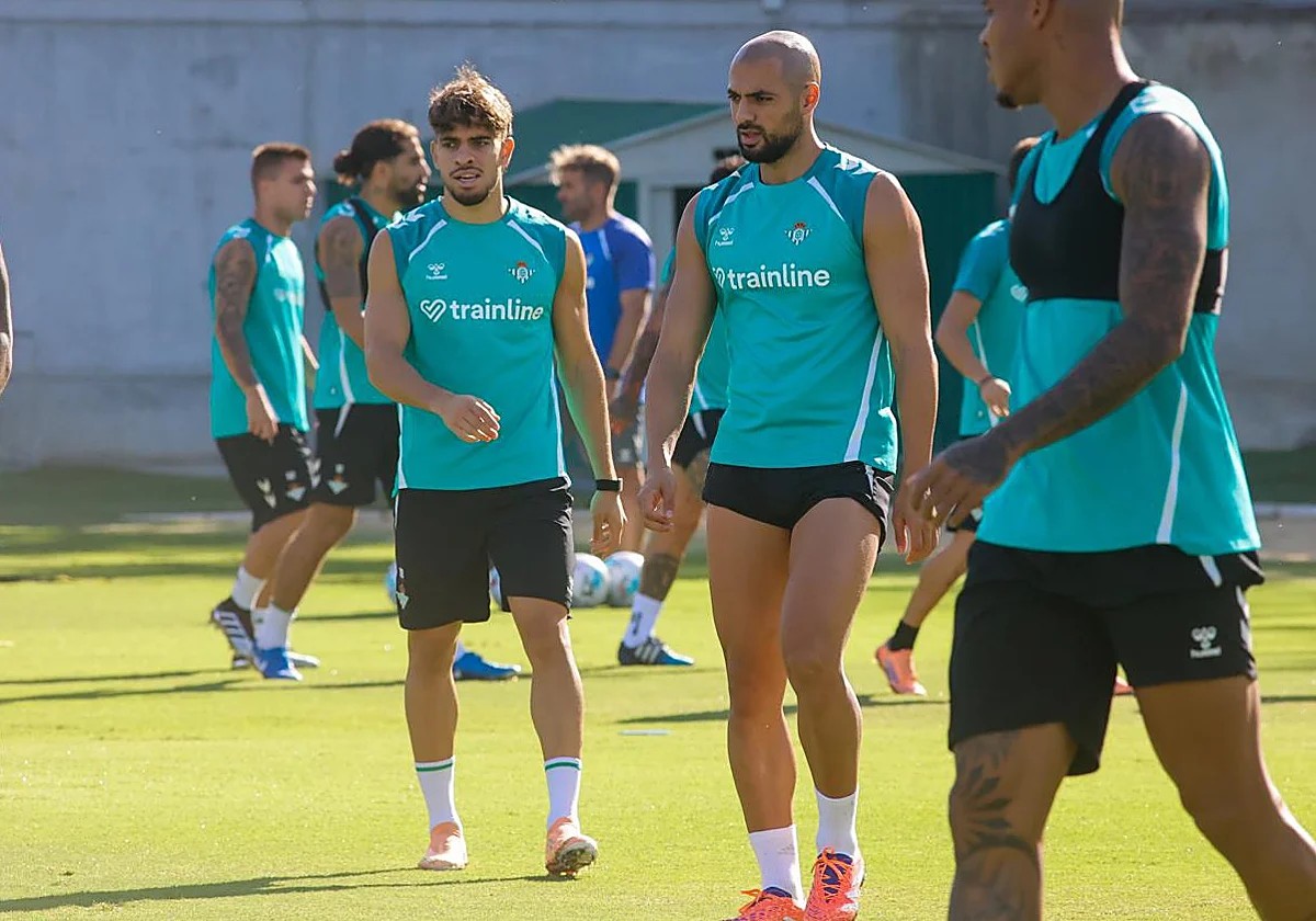 Alarma en el Betis con Abde y Amrabat ante el Rayo Vallecano por la Copa África