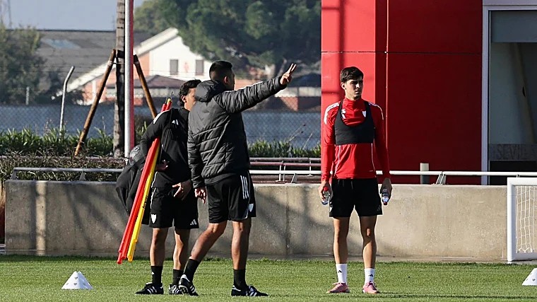 El Sevilla suma tres nuevas bajas este jueves y ya tiene diez ausencias