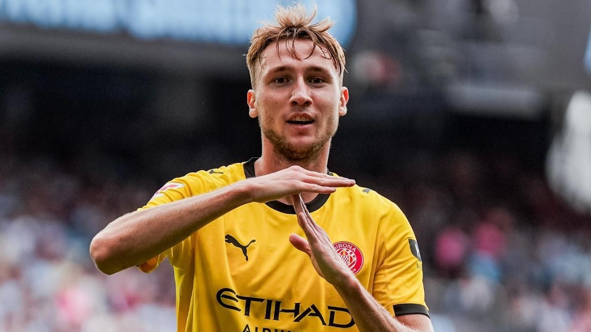 El motivo del cambio de Vanat en el descanso ante la Real Sociedad