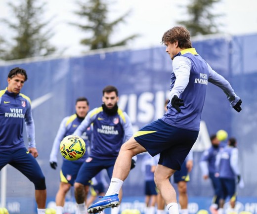 Simeone ensaya once en la sesión previa a enfrentarse a la Real Sociedad