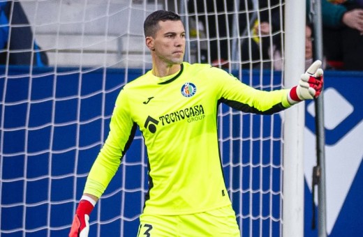 Nottingham Forest does not forget about David Soria and could try to sign him this January