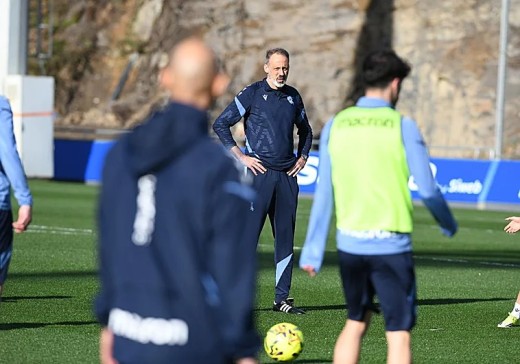 La Real Sociedad suma una nueva baja destacada en el entrenamiento de este viernes La Real Sociedad suma una nueva baja destacada en el entrenamiento de este viernes
