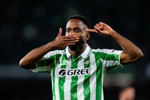 El Betis le vuelve a enseñar la puerta a Bakambu, el Oviedo espera.
