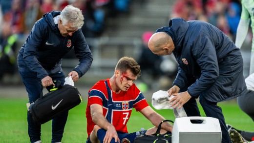 Sorloth se lleva un golpe y enciende las alarmas con Noruega