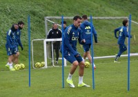 Dani Calvo y Eric Bailly, centrales del Real Oviedo ante el Sevilla