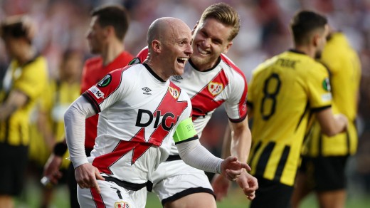 Posibles alineaciones y previa fantasy del AEK Atenas - Rayo Vallecano