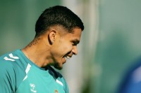 Pellegrini recovers players: Cucho and Llorente included in the squad to face Madrid