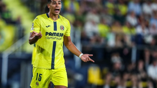 Mouriño enciende las alarmas en el Villarreal: golpe en el tobillo y duda para el Celta