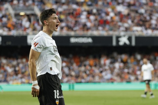 El Valencia crece con su nuevo kaiser en defensa El Valencia crece con su nuevo kaiser en defensa