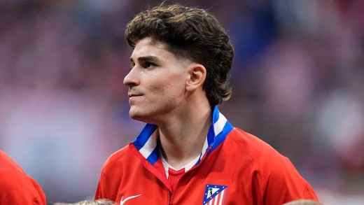 Julián Álvarez se lesiona el tobillo ante el Arsenal