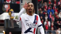 El Barça entra en la pelea por Barcola y el PSG ya escucha ofertas