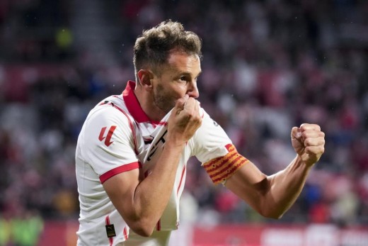 Stuani rescata al Girona y frena a una Real que vivió del balón parado