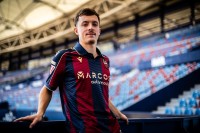 El Levante UD hace oficial su primer fichaje El Levante UD hace oficial su primer fichaje