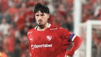 El Sevilla frena el fichaje de un nuevo defensa