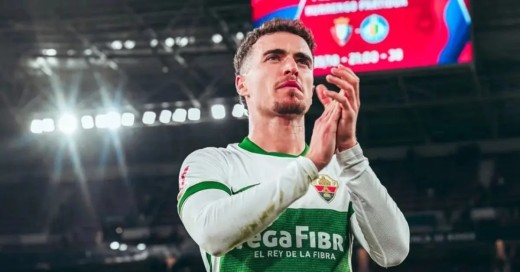 El Elche descarta fichar a Adrià Pedrosa en propiedad