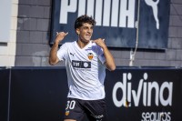 Víctor Jr. will play on loan at Real Valladolid without a buy option Víctor Jr. will play on loan at Real Valladolid without a buy option
