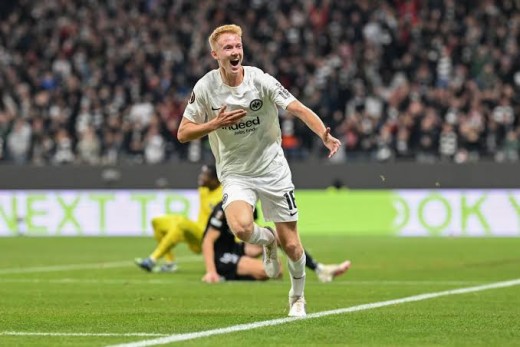 Hugo Larsson, el centrocampista que seduce al Atlético de Madrid