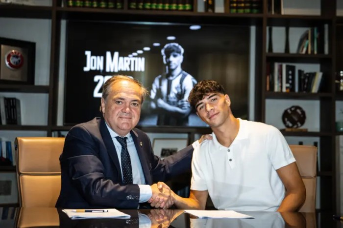OFICIAL: La Real blinda a Jon Martín hasta 2032
