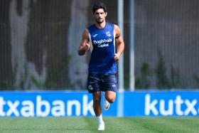 Guedes goes under the knife. When will he return?