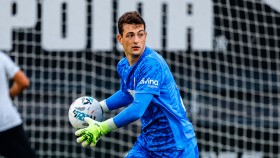 Racing step up for Julen Agirrezabala and reach a verbal agreement with Athletic