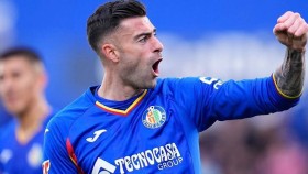 Osasuna negotiates with Diego Rico for the left-back position
