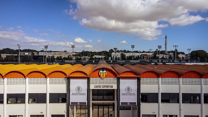 Entrenamiento del Valencia con novedades 3-9-2026