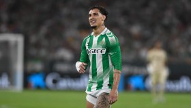 Antony will start the match against Osasuna from the bench Antony will start the match against Osasuna from the bench