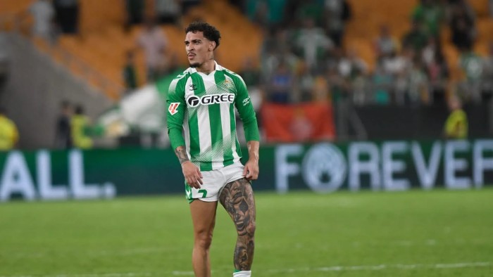 Antony preocupa al Betis: Pellegrini revela una nueva molestia antes de medirse al Oporto