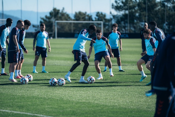 Borja Iglesias y Pablo Durán lesionados, serán baja ante la Juventus